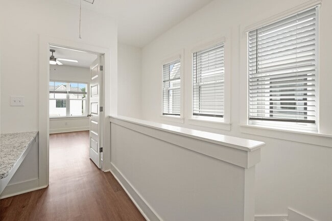 Building Photo - Rental House with Elevated Amenities