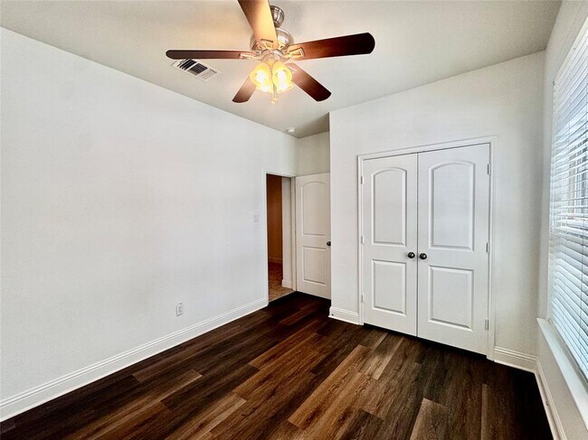 Building Photo - 3032 Angelina Ct