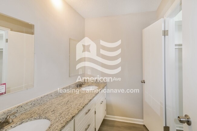 Building Photo - 4305 Liztame Dr