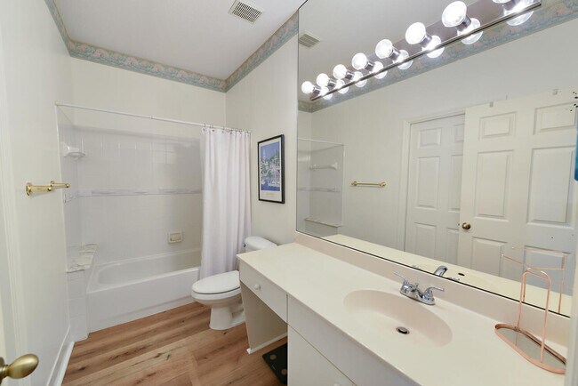 Building Photo - 142 Barefoot Cove