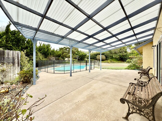 Building Photo - La Costa Charmer w/ Large Yard and Pool!