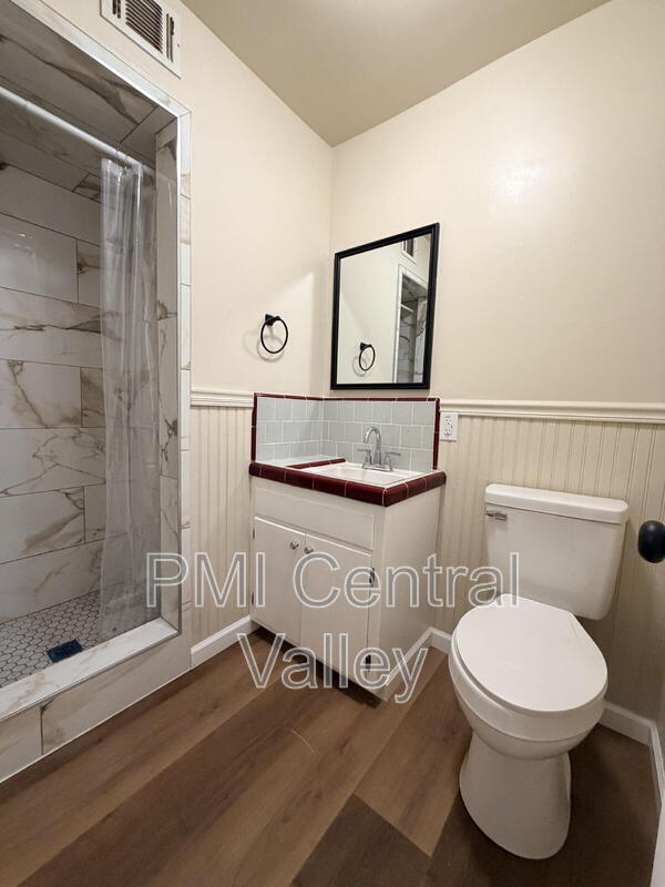 Building Photo - 1280 Dodd Ct