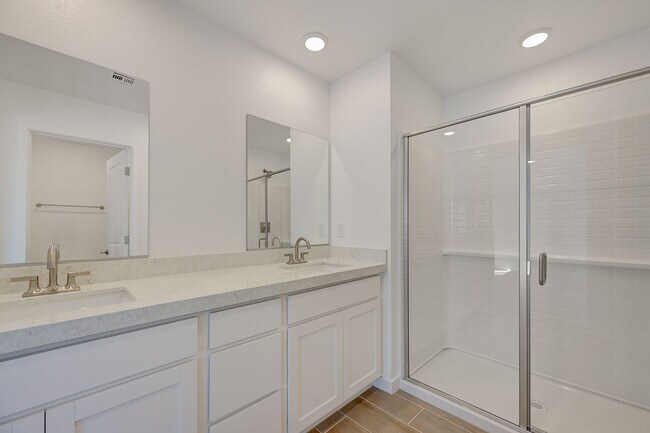 Building Photo - 8532 W Agate Ave