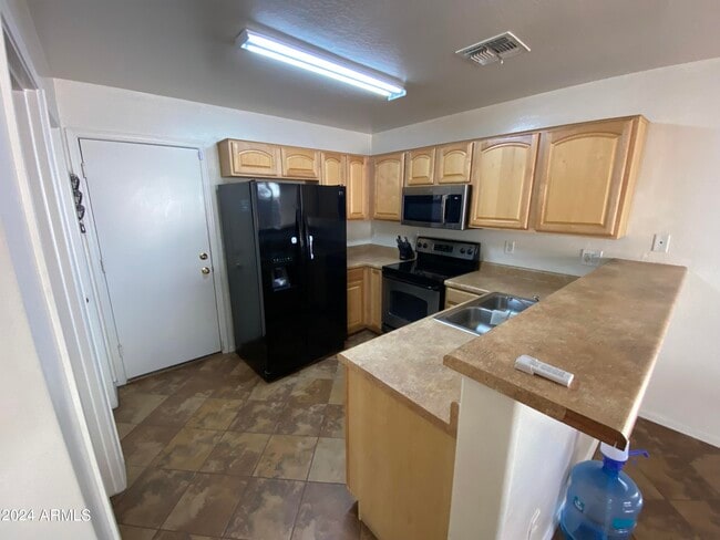 Building Photo - 6724 N 129th Ln