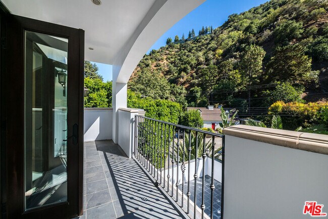 Building Photo - 1600 Benedict Canyon Drive
