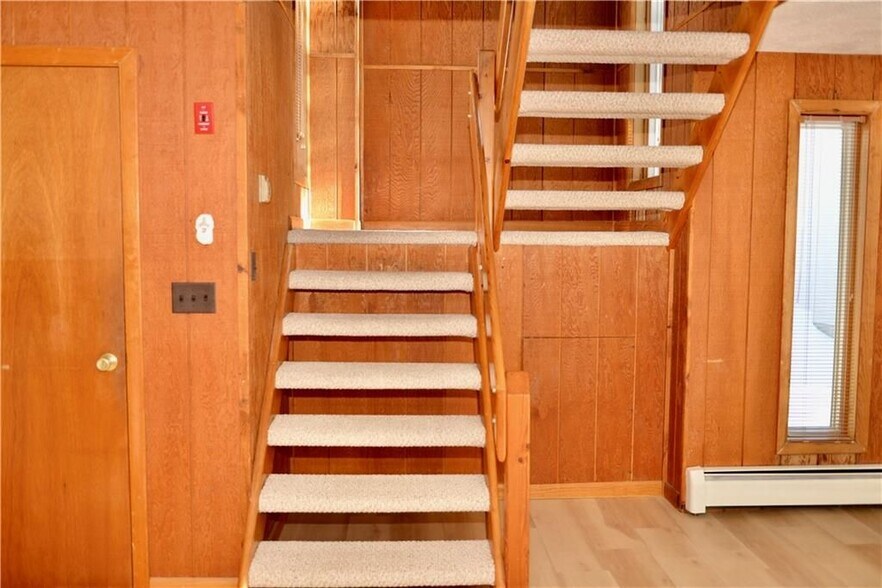 Building Photo - 76 Batcheller Ave