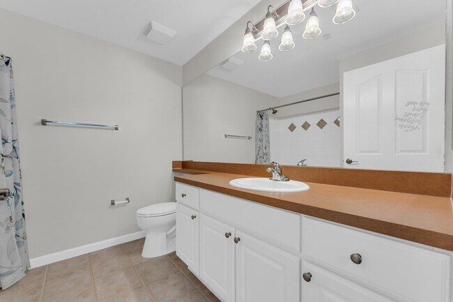 Building Photo - 2032 Alta Meadows Ln