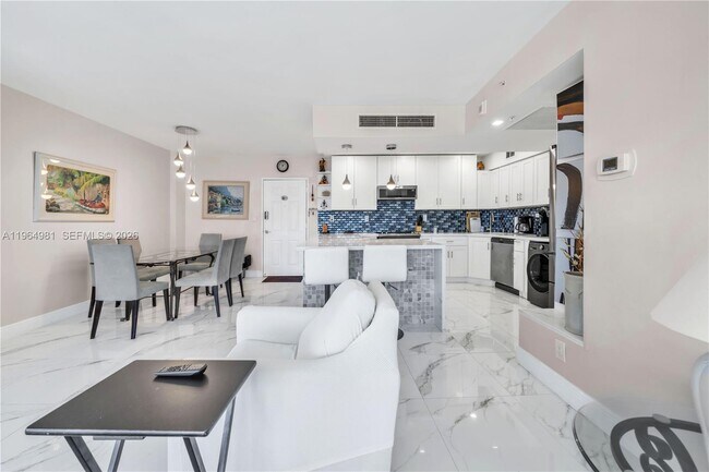 Building Photo - 2501 S Ocean Dr