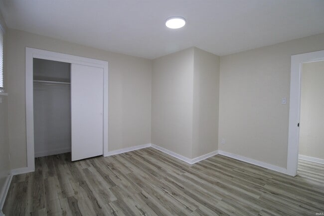 Building Photo - 1156 Kinsmoor Ave