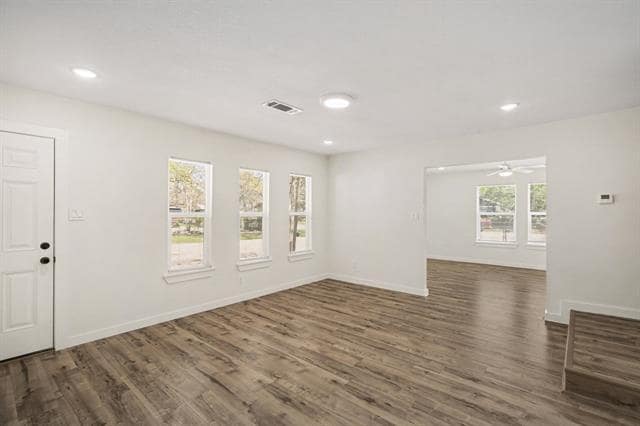 Building Photo - 5318 Trentman St