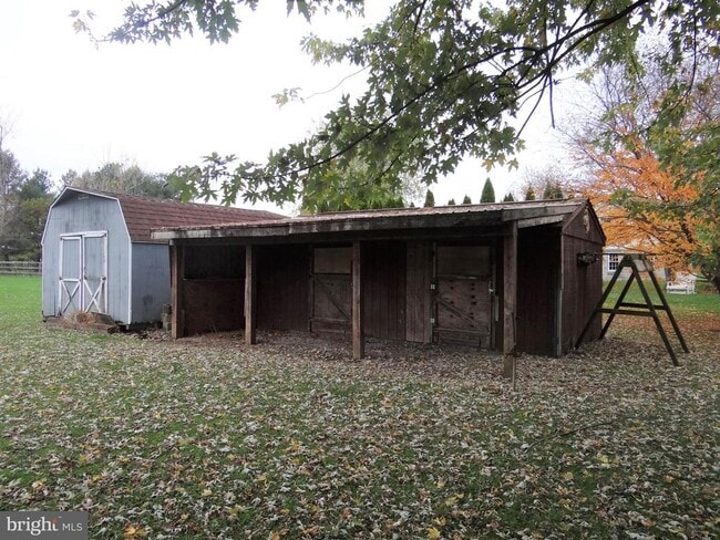 Building Photo - 668 Broad St