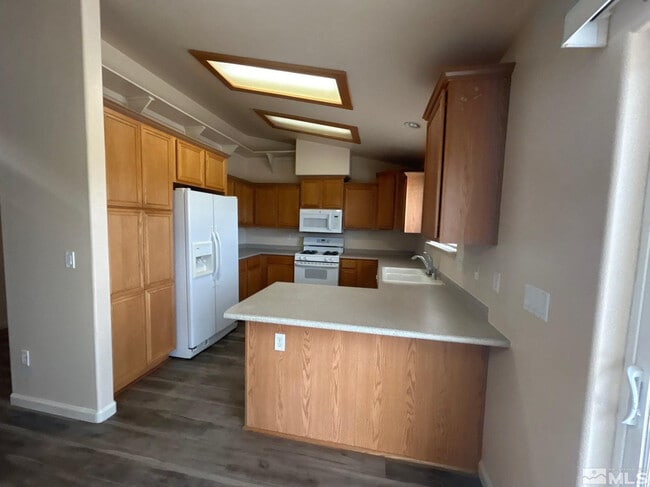 Building Photo - 455 Mallard Way