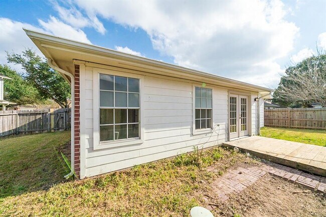 Building Photo - 2603 Desert Sage Dr