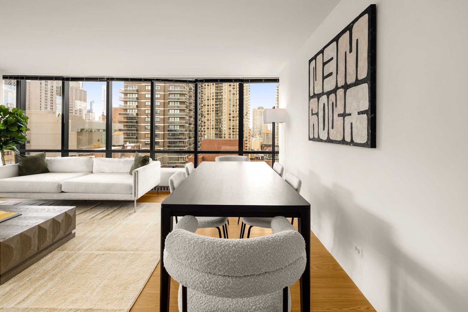 Building Photo - 525 E 72nd St