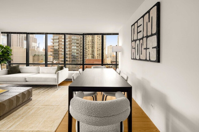 Building Photo - 525 E 72nd St