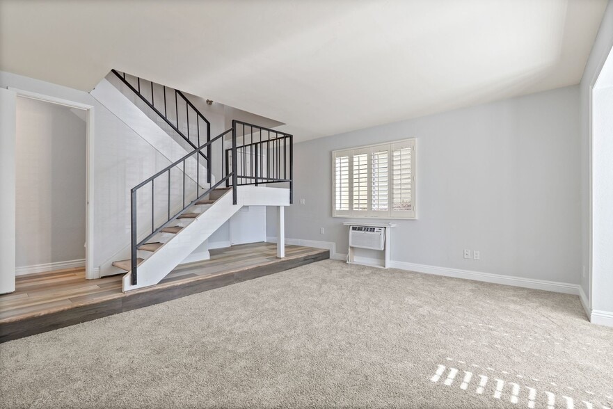 Building Photo - 7930 Mission Center Ct
