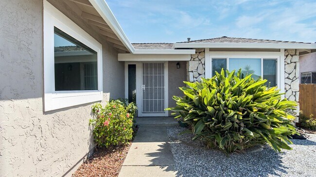 Building Photo - 340 Mokelumne Dr