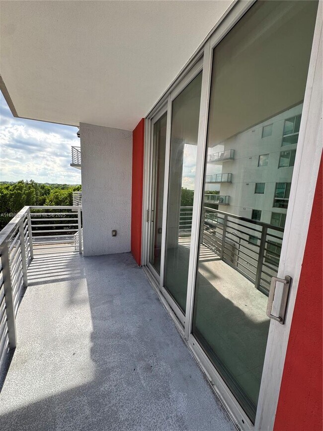 Building Photo - 7875 NW 107th Ave