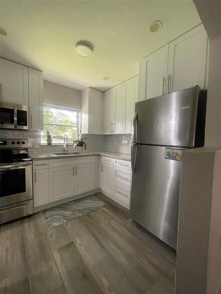 Building Photo - 2111 Adams St