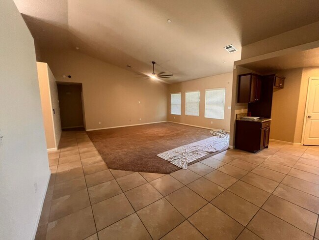 Building Photo - 2307 Tahoe Ave