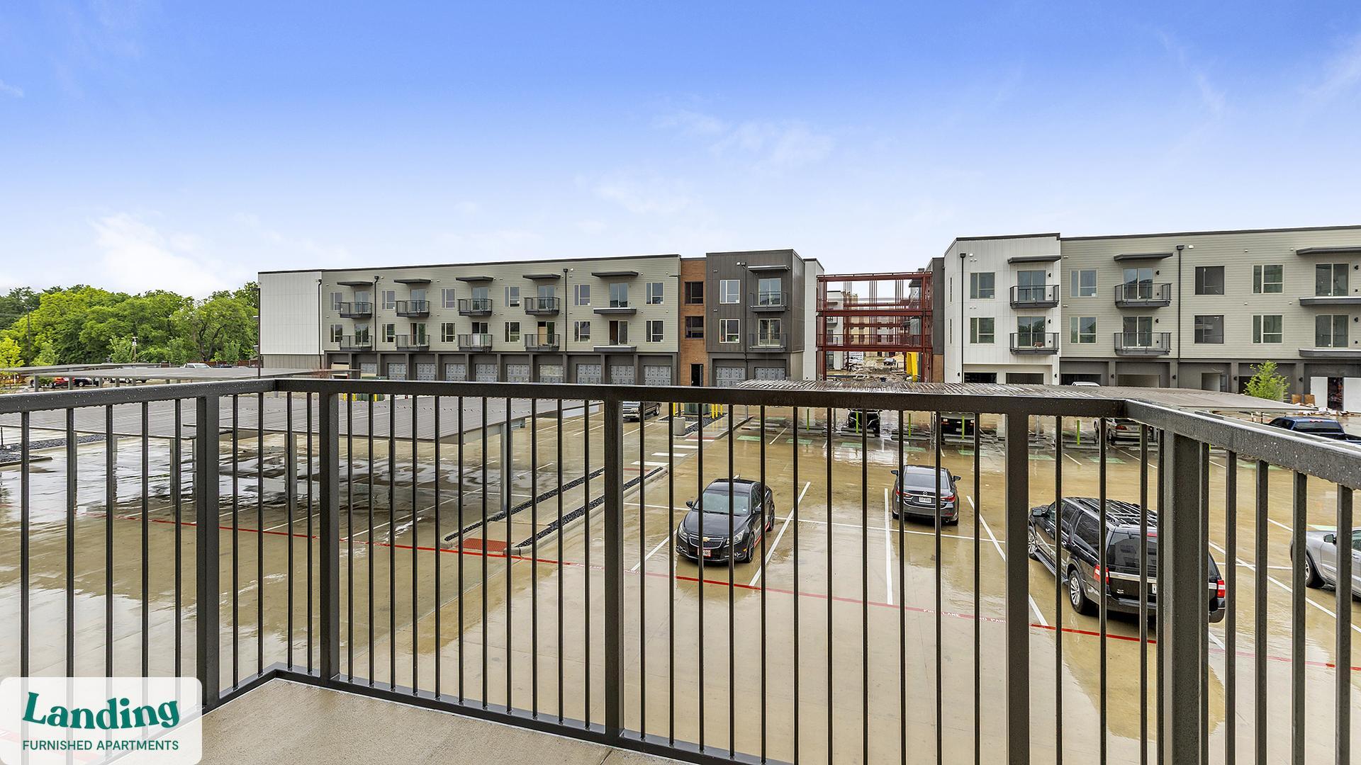 Building Photo - 650 E Sycamore St