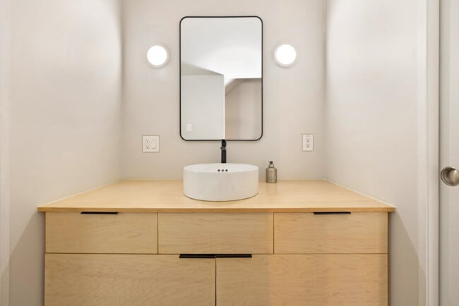 Building Photo - 4445 N Frederick Ave