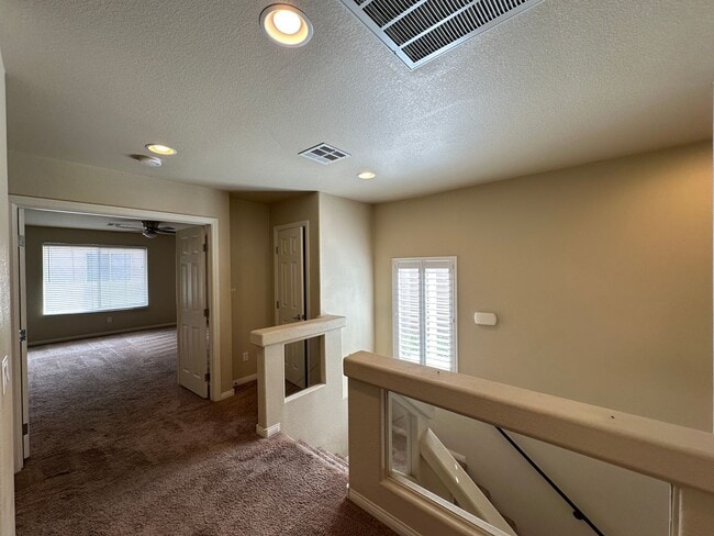 Building Photo - Sonata Within Pinnacle Peaks Phase 2 Amd