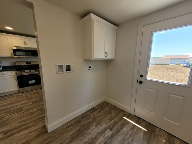 Building Photo - Newly renovated 3 bedroom Townhome - Gordonville
