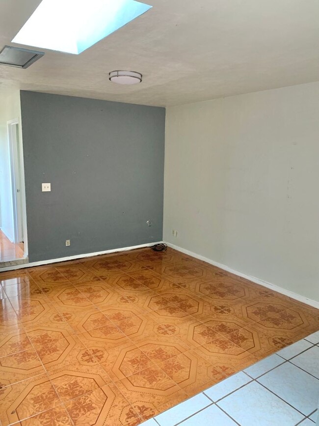 Building Photo - 938 Makiki St