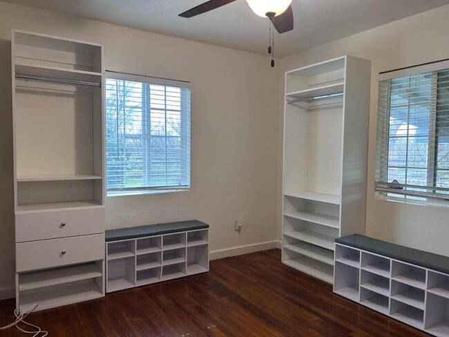 Building Photo - 10431 S Bethel Ave