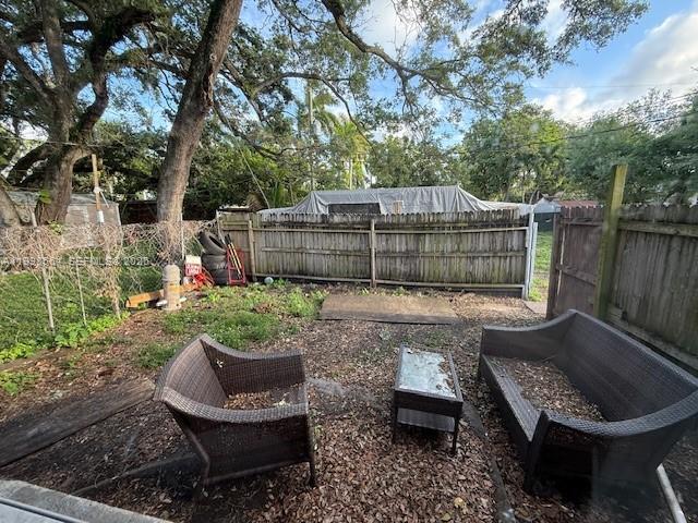 Building Photo - 4148 SW 24th St