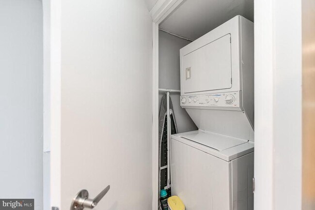 Building Photo - 4509 15th St NW