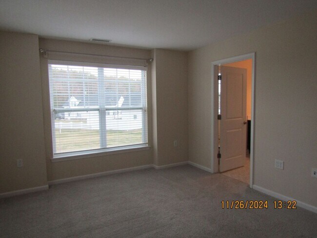 Building Photo - Hickory Manor