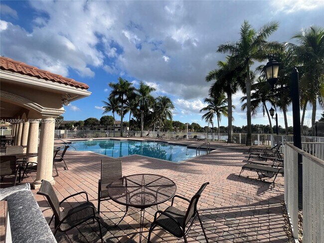 Building Photo - 8472 SW 29th St