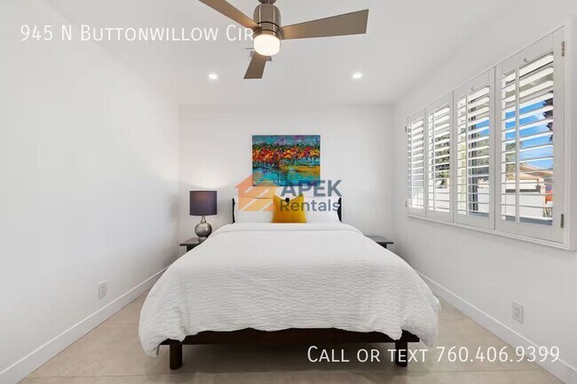 Building Photo - 945 N Buttonwillow Cir