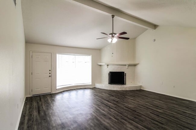 Building Photo - 206 Brandywyne Dr