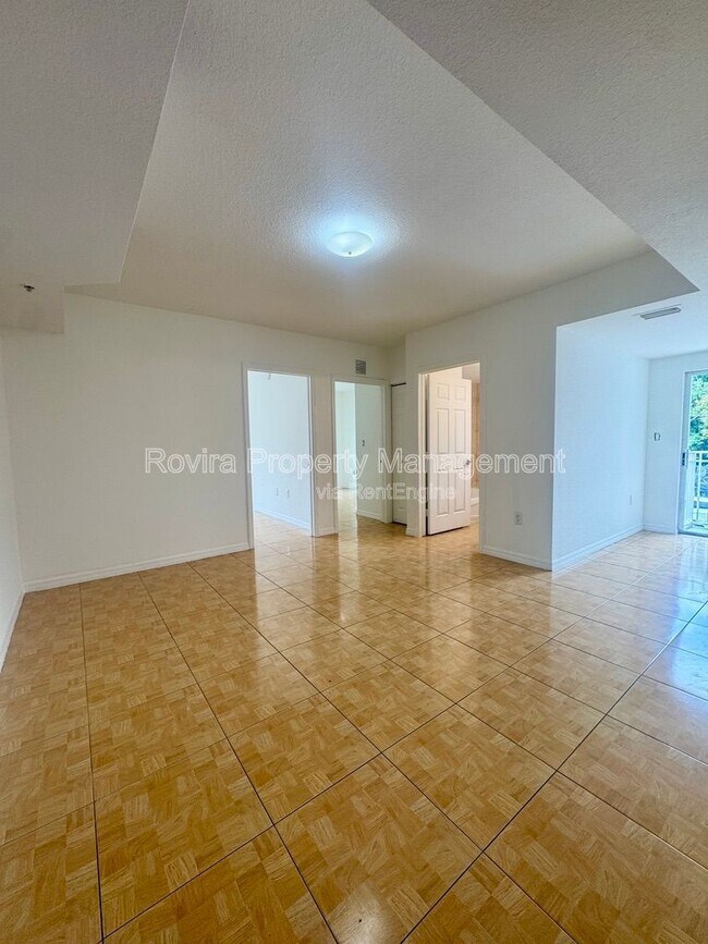 Building Photo - 498 SW 6th St