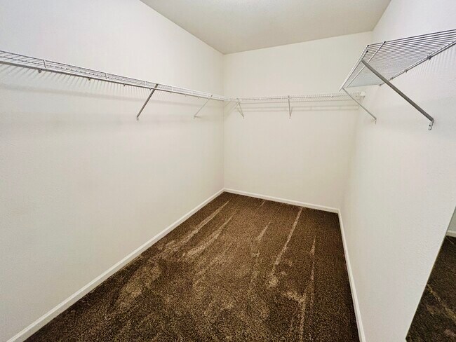 Building Photo - 5768 Buchanan Ave SW