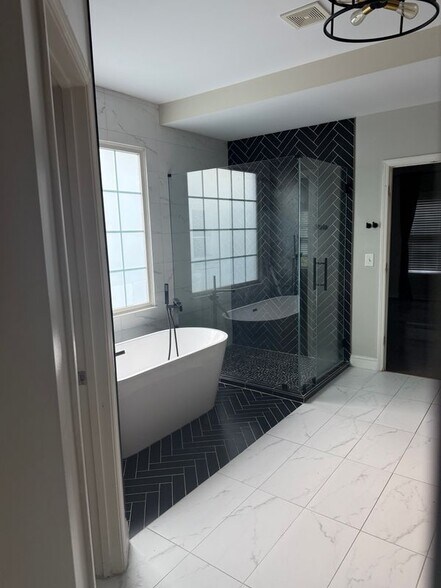 Building Photo - 3540 Renaissance Cir
