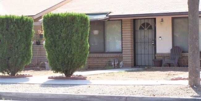 Front of house - 1173 S Buena Vista St