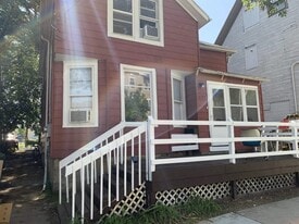 Building Photo - 607 E Dayton St