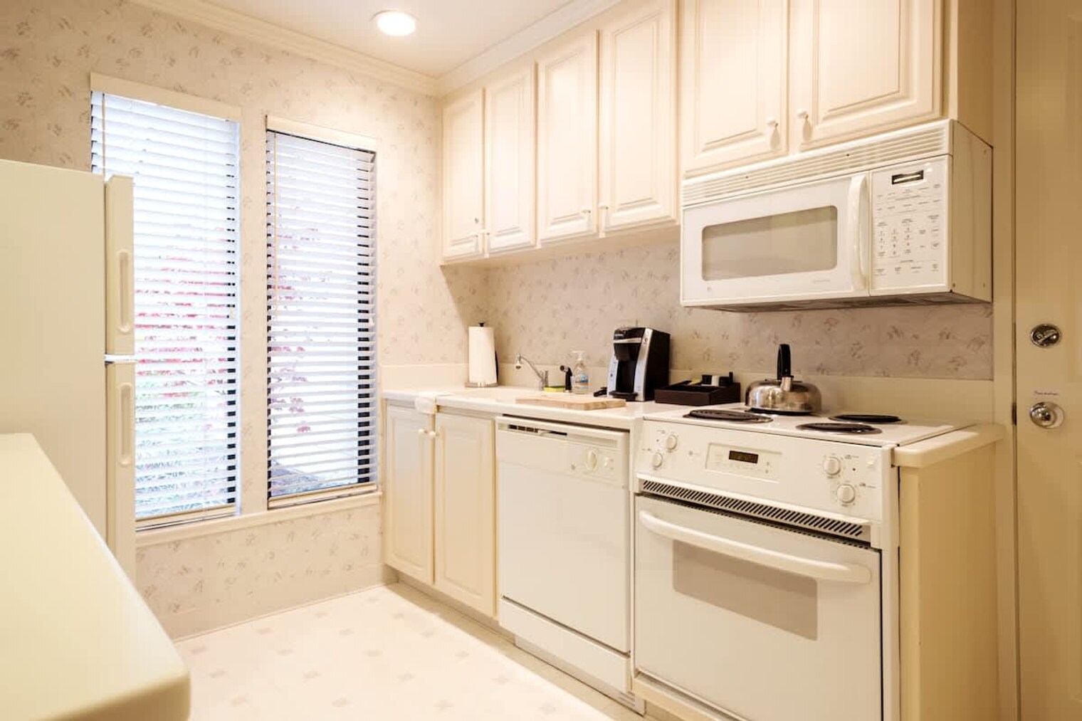 Building Photo - 1600 Atlas Peak Rd