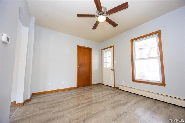 Building Photo - 1953 Falls St