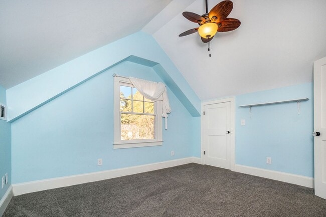 Building Photo - 5 bdrm, 3 bath in City of Decatur Schools.