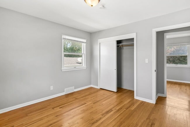 Building Photo - 7215 S 41st Ave