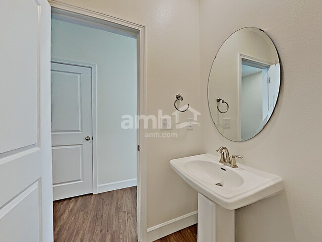 Building Photo - 13614 107th Ave Ct E