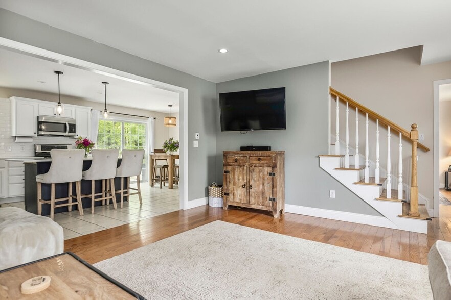 Building Photo - 90 Farragut St