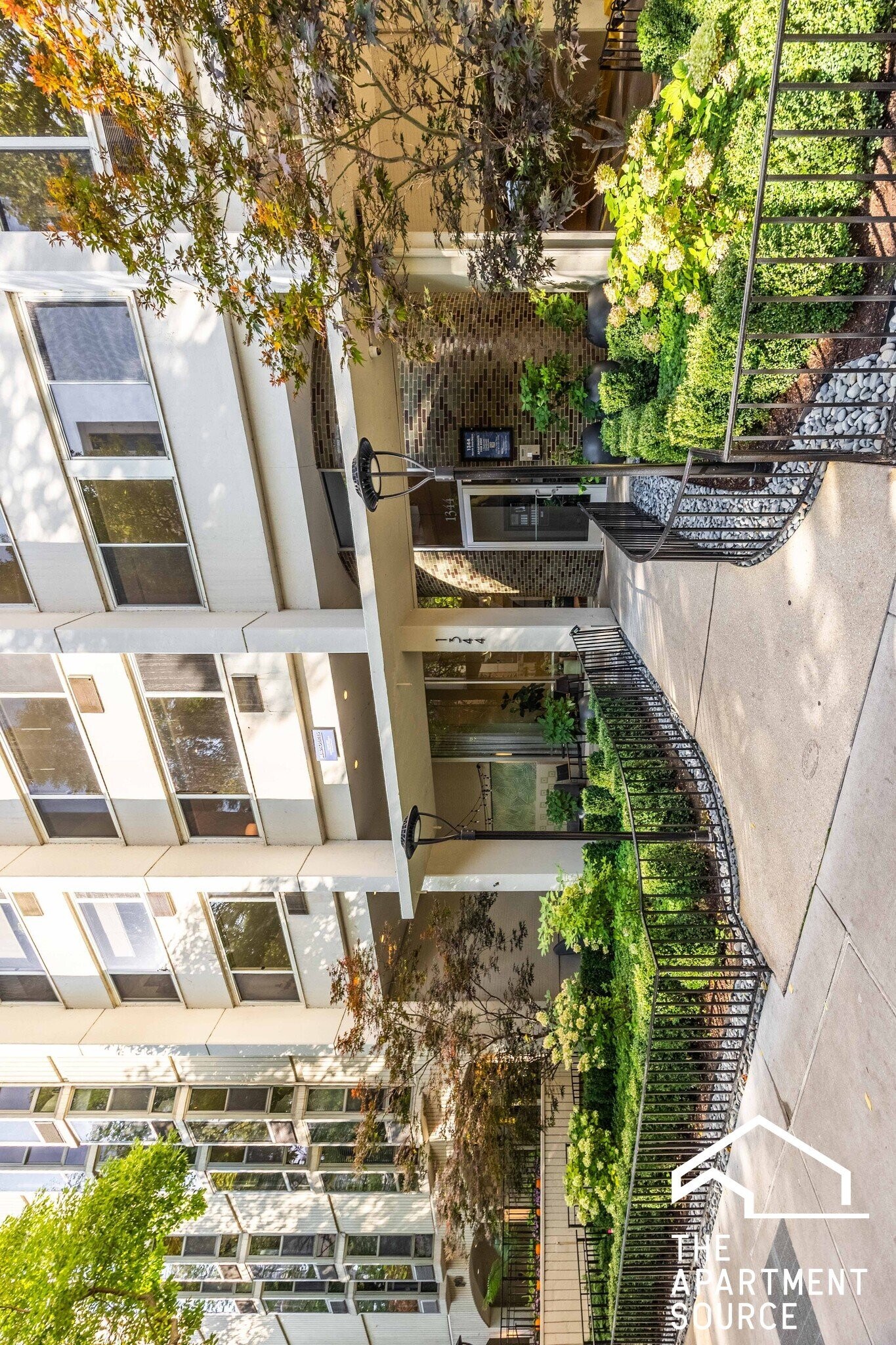 Building Photo - 1344 N Dearborn St
