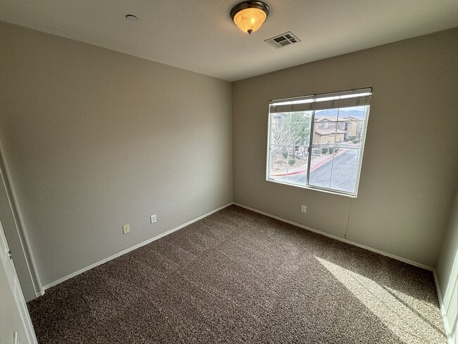 Building Photo - Beautiful 3Bed/2Bath/1Car Condo in Sky Pointe Community – Northwest Las Vegas!