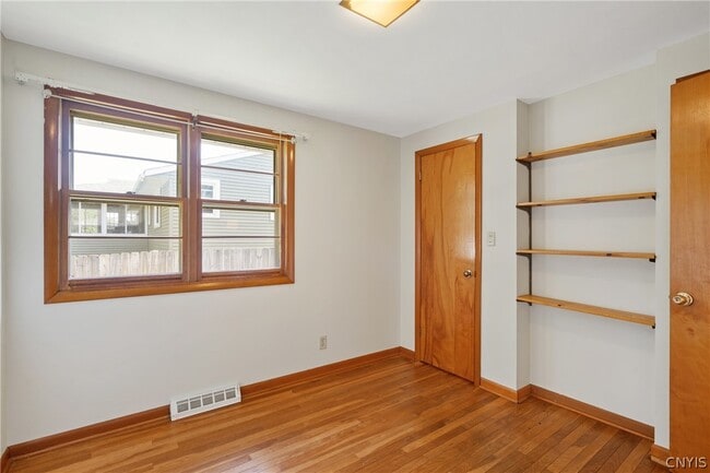 Building Photo - 107 Overlook Dr